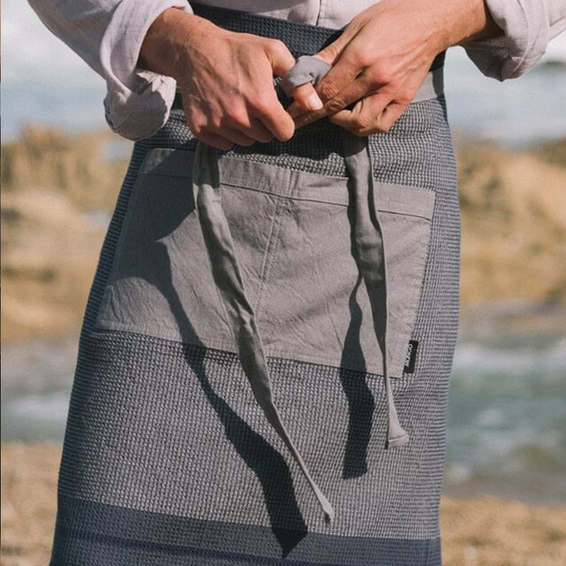 Mungo The Grill Apron ~ Oyster | New Zealand Delivery | Sabato Auckland