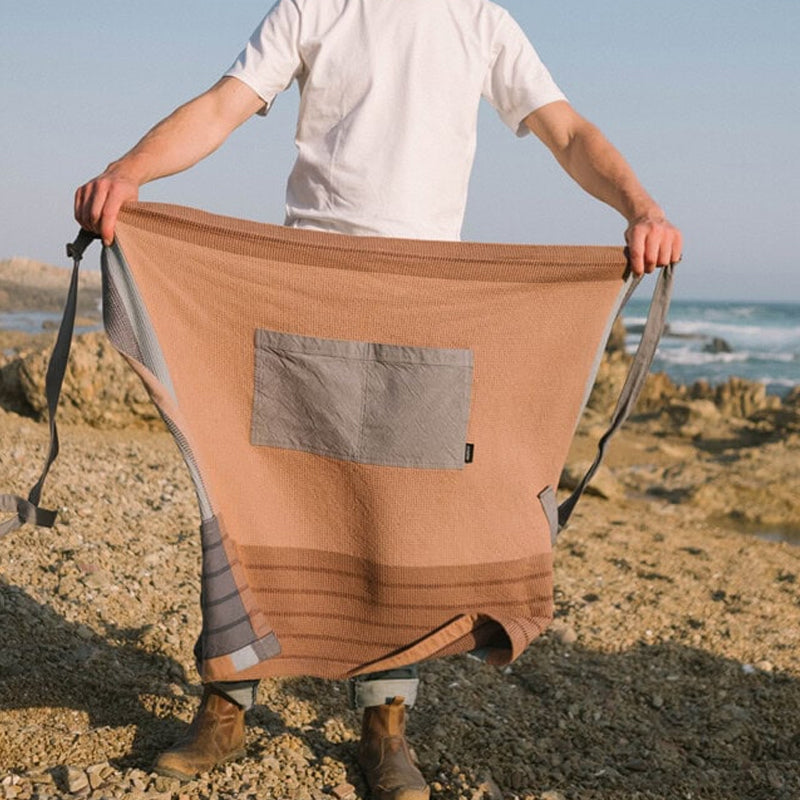Mungo The Grill Apron ~ Salmon | New Zealand Delivery | Sabato Auckland