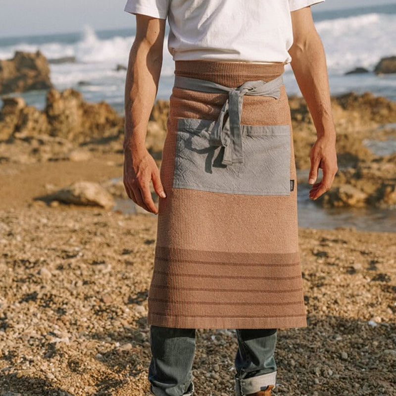 Mungo The Grill Apron ~ Salmon | New Zealand Delivery | Sabato Auckland