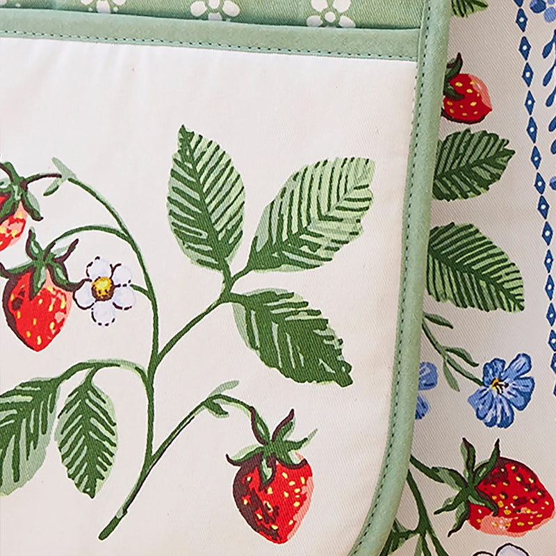 Ulster Weavers Double Oven Glove ~ Strawberry Patch Detail | New Zealand Delivery | Sabato Auckland